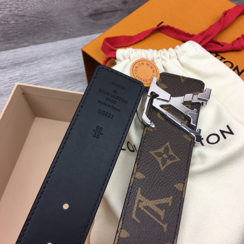 l0vis Vvtt0n belts